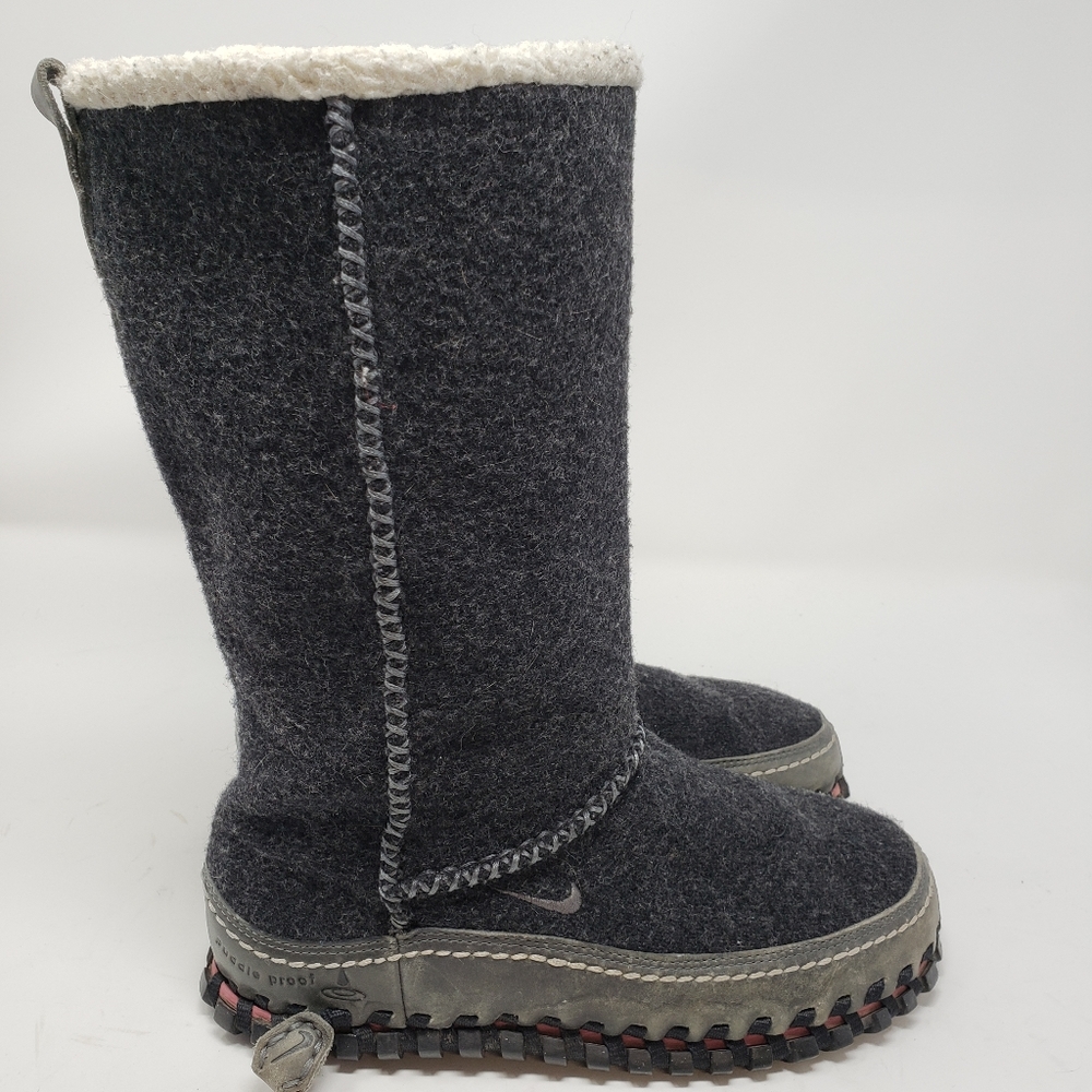 Nike Charcoal and Cream Winter Boots